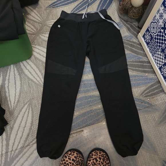 Figs Scrub Set - Picture 3 of 4